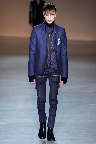 Look 22